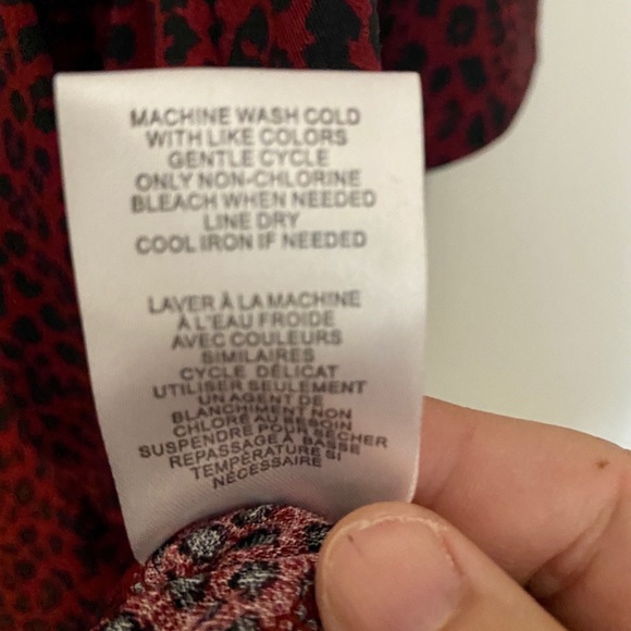 Beautiful Maroon animal print wrap top size 2X - Picture 6 of 7